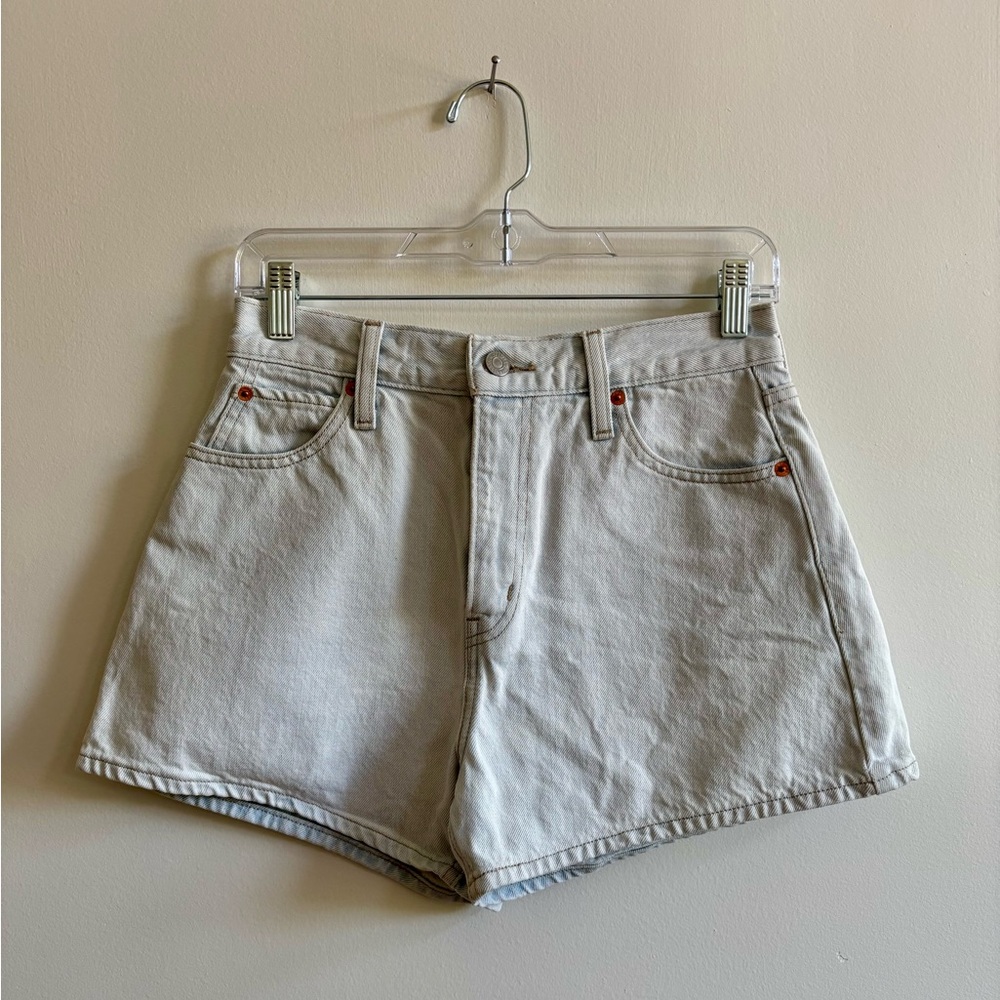 Levi's Light-Wash High-Waisted Jean Shorts size 26